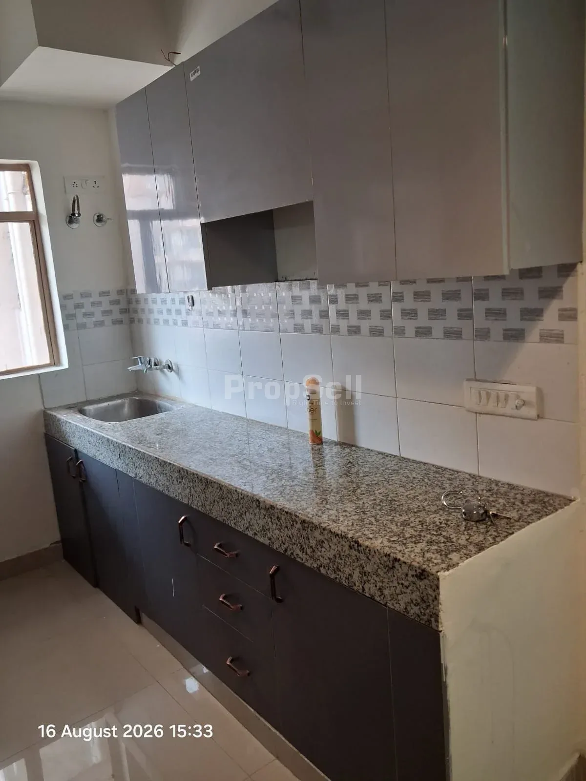 2 BHK Flat/Apartment for Rent in Pareena Laxmi Apartments, Sector-99A, Gurgaon